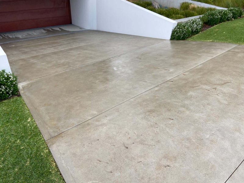 Concrete driveway entry connection